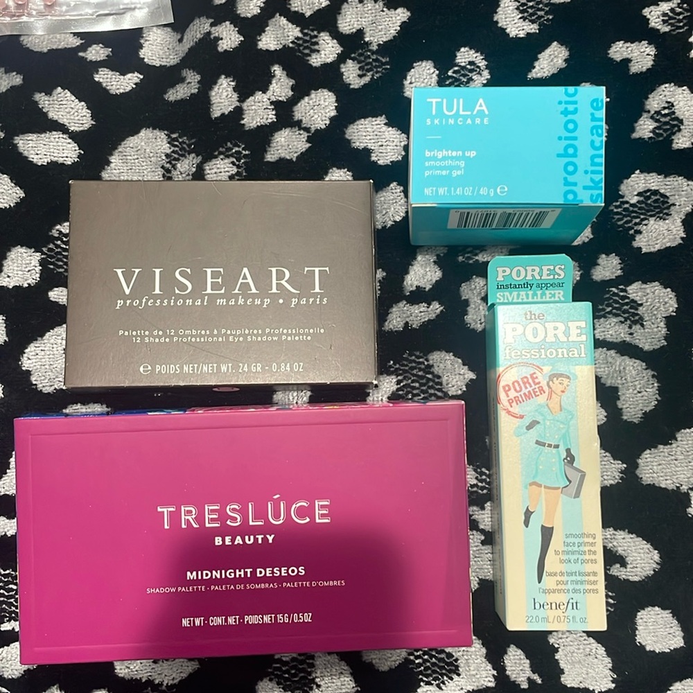 Brand new makeup bundle